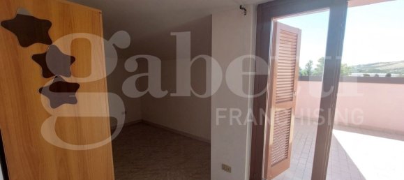 3 Schlafzimmer Penthouse in Tortoreto, Italy, Nr. 313974 10