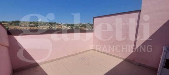 3 Schlafzimmer Penthouse in Tortoreto, Italy, Nr. 313974 13