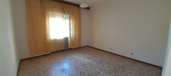 3 rooms Apartment in Novara, Italy No. 270326 8
