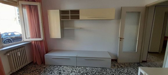 3 rooms Apartment in Novara, Italy No. 270326 5