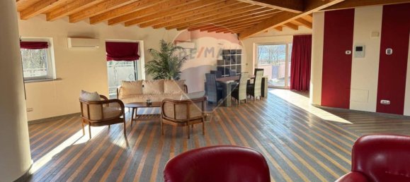 3-salle Penthouse à Varese, Italy No. 83676 3