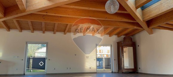 3-salle Penthouse à Varese, Italy No. 83676 10