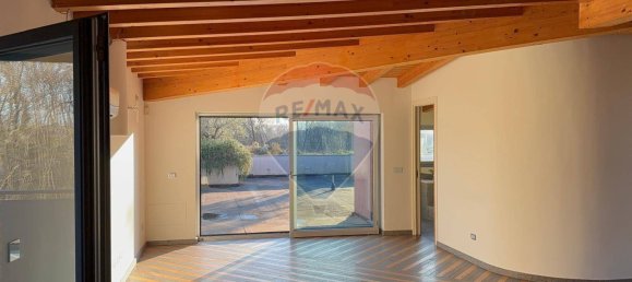 3-salle Penthouse à Varese, Italy No. 83676 11