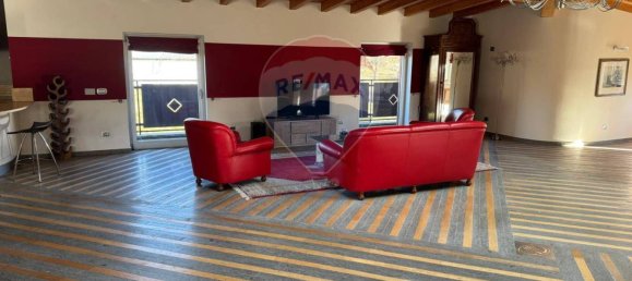 3-salle Penthouse à Varese, Italy No. 83676 21