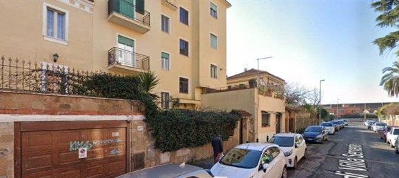 4 rooms Apartment in Rome, Italy No. 171398 3