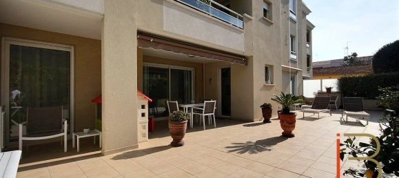 2 bedrooms Apartment in Saint-Raphael, France No. 343417 13