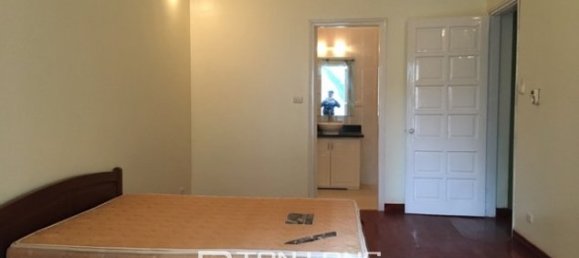 4 غرف نوم منزل في Tay Ho, Vietnam رقم 2013 13