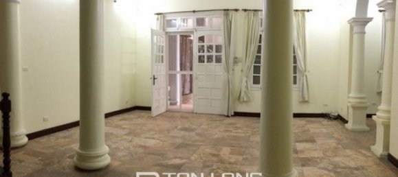 4 غرف نوم منزل في Tay Ho, Vietnam رقم 2013 8