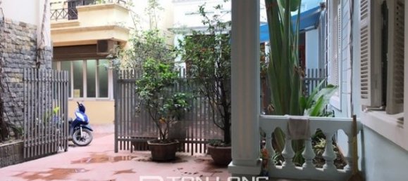 4 غرف نوم منزل في Tay Ho, Vietnam رقم 2013 6