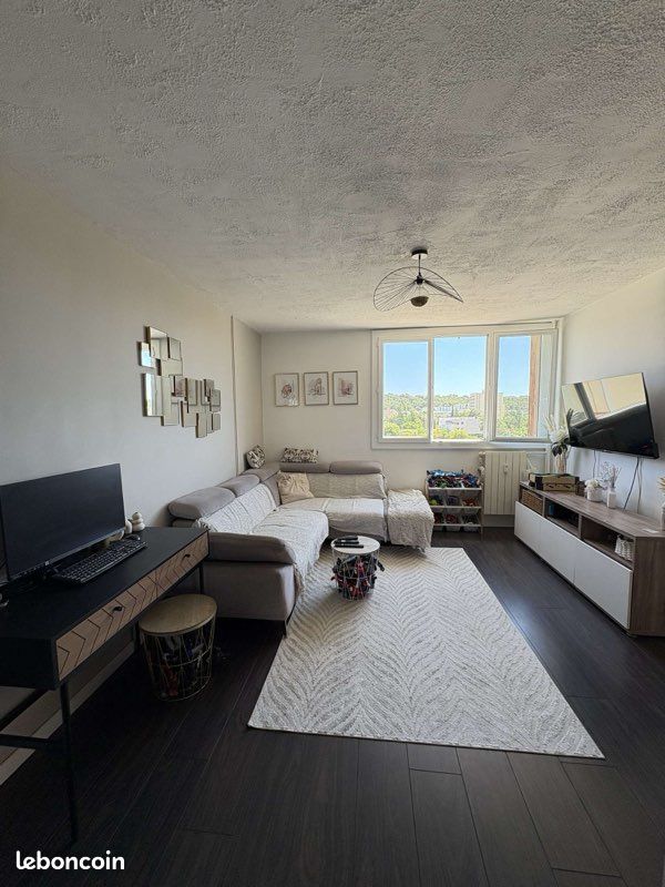 3 bedrooms Apartment in La Valette-du-Var, France No. 295909