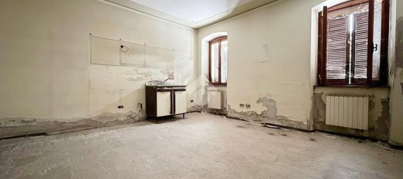 9 bedrooms Villa in Isola Rizza, Italy No. 325194 5