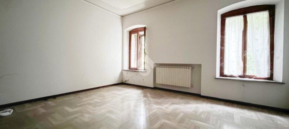 9 bedrooms Villa in Isola Rizza, Italy No. 325194 37