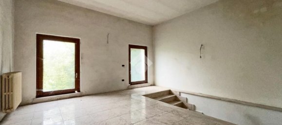 9 bedrooms Villa in Isola Rizza, Italy No. 325194 16