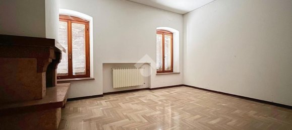 9 bedrooms Villa in Isola Rizza, Italy No. 325194 35