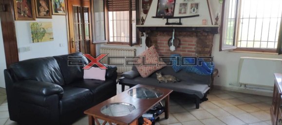 5 rooms House in Taglio di Po, Italy No. 171268 8