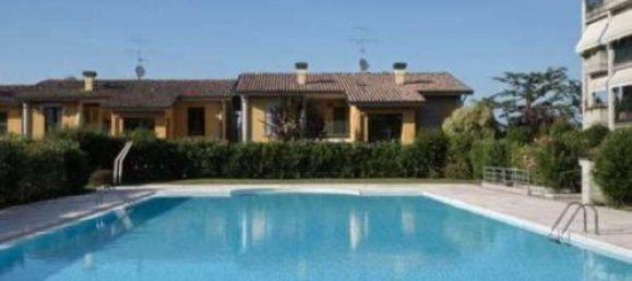 3 rooms Apartment in Desenzano del Garda, Italy No. 26347 4