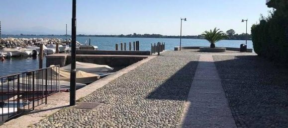 3 rooms Apartment in Desenzano del Garda, Italy No. 26347 6