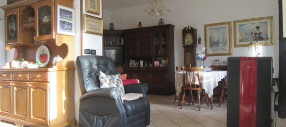 5 rooms House in Oviglio, Italy No. 49765 11