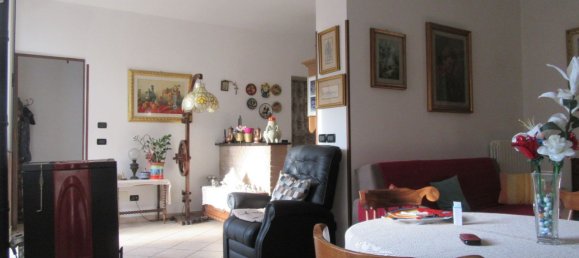 5 rooms House in Oviglio, Italy No. 49765 3