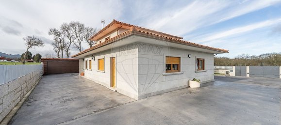 5 bedrooms House in Bornes de Aguiar, Portugal No. 174728 8