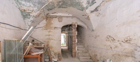 Apartamento de 2 dormitorios en Mahon, Spain No. 1436 12