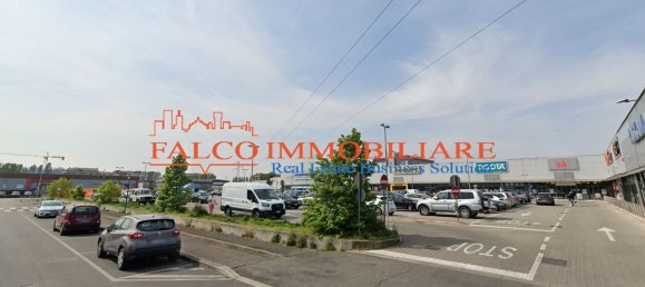 1990m² Commercial property in Buccinasco, Italy No. 4173 17