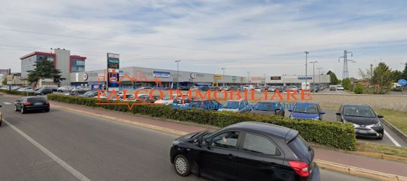 1990m² Commercial property in Buccinasco, Italy No. 4173 19