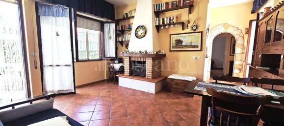 3-salle Appartement à Ardea, Italy No. 285123 14