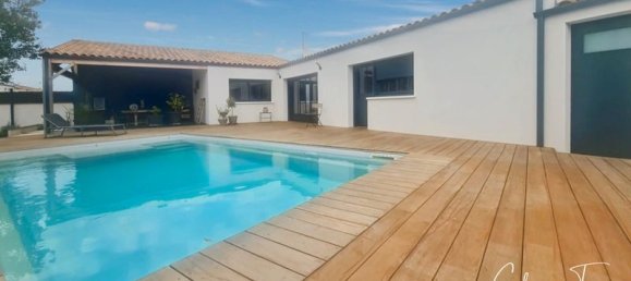 3 bedrooms House in Marans, France No. 98279 6