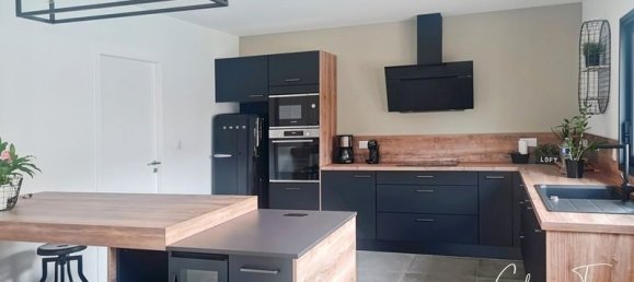 3 bedrooms House in Marans, France No. 98279 16