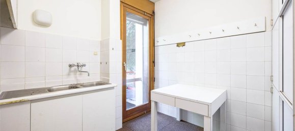 5 bedrooms Villa in Bregnano, Italy No. 139011 21