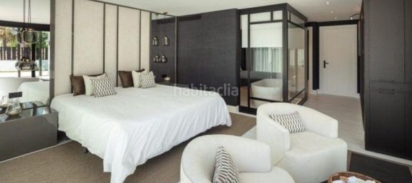 5 bedrooms Villa in Marbella, Spain No. 71464 16