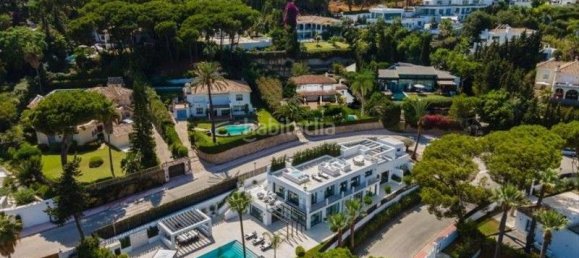 5 bedrooms Villa in Marbella, Spain No. 71464 6