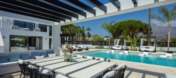 5 bedrooms Villa in Marbella, Spain No. 71464 17