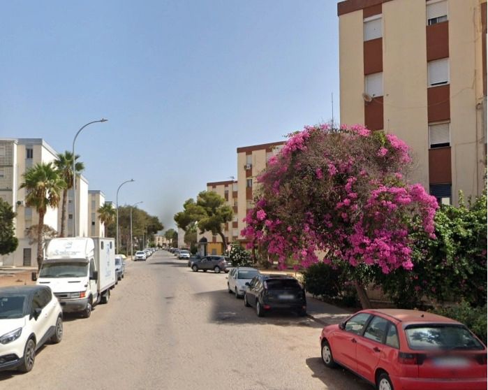 3 غرف نوم شقة في La Linea de la Concepcion, Spain رقم 202328