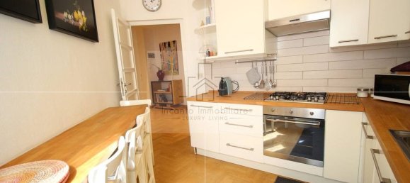 8 rooms Apartment in Parma, Italy No. 16732 7