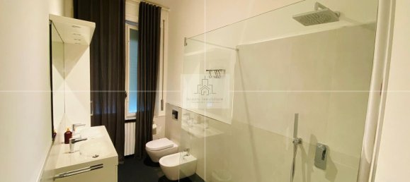 8 rooms Apartment in Parma, Italy No. 16732 24