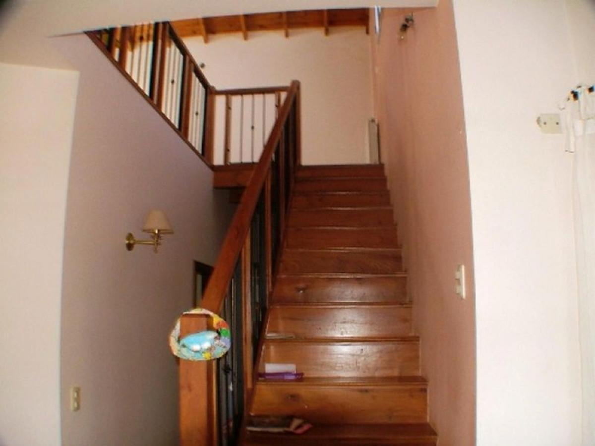 Casa de 5 dormitorios en San Vicente, Argentina No. 84508