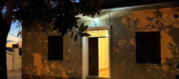 2 bedrooms Apartment in Massa Marittima, Italy No. 219452 4