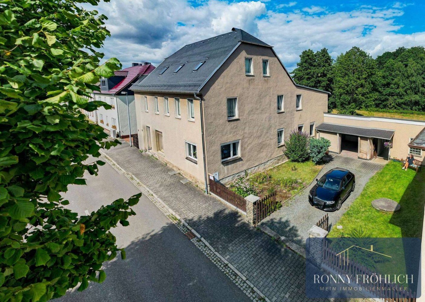 Здание с 6 спальнями в Greiz, Германия № 270184