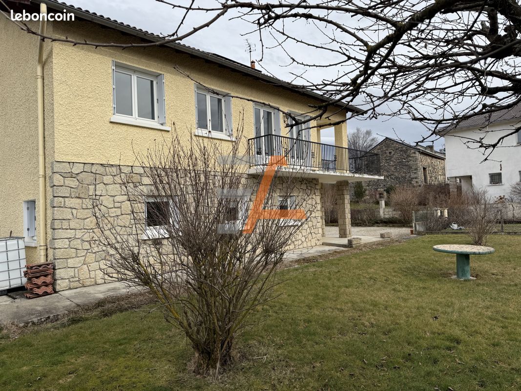 4 Schlafzimmer Villa in Saint-Julien-Chapteuil, France, Nr. 203744