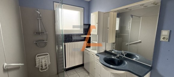 4 Schlafzimmer Villa in Saint-Julien-Chapteuil, France, Nr. 203744 8