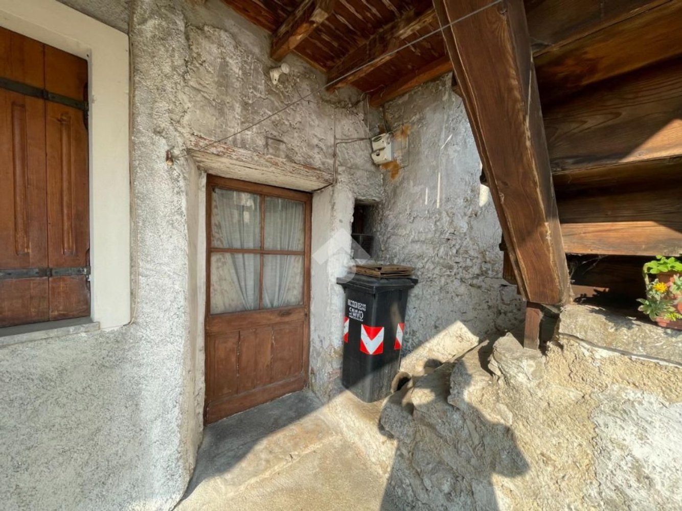 Дом с 3 комнатами в Ревине Лаго, Италия № 222948