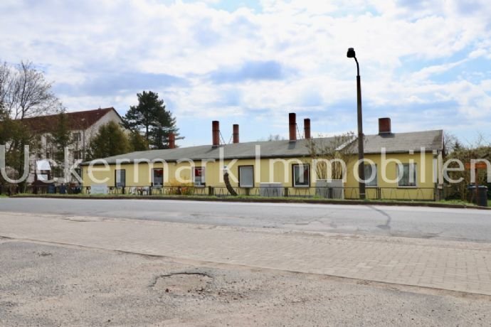 Casa de 7 habitaciónes en Uckermark, Germany No. 17768