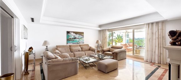 3 bedrooms Penthouse in Marbella, Spain No. 149020 16