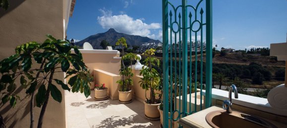 3 bedrooms Penthouse in Marbella, Spain No. 149020 4