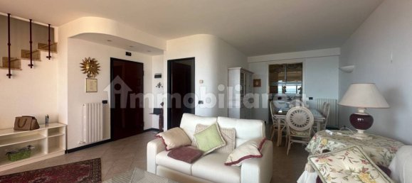 2 bedrooms Duplex in Vallecrosia, Italy No. 270943 3