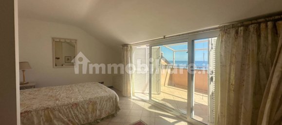 2 bedrooms Duplex in Vallecrosia, Italy No. 270943 12