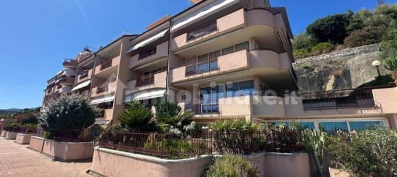 2 bedrooms Duplex in Vallecrosia, Italy No. 270943 21