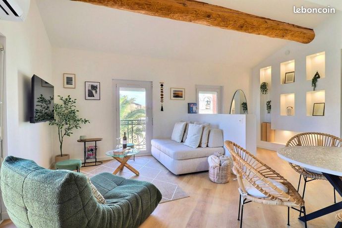 120m² Office in Villeneuve-de-la-Raho, France No. 315480